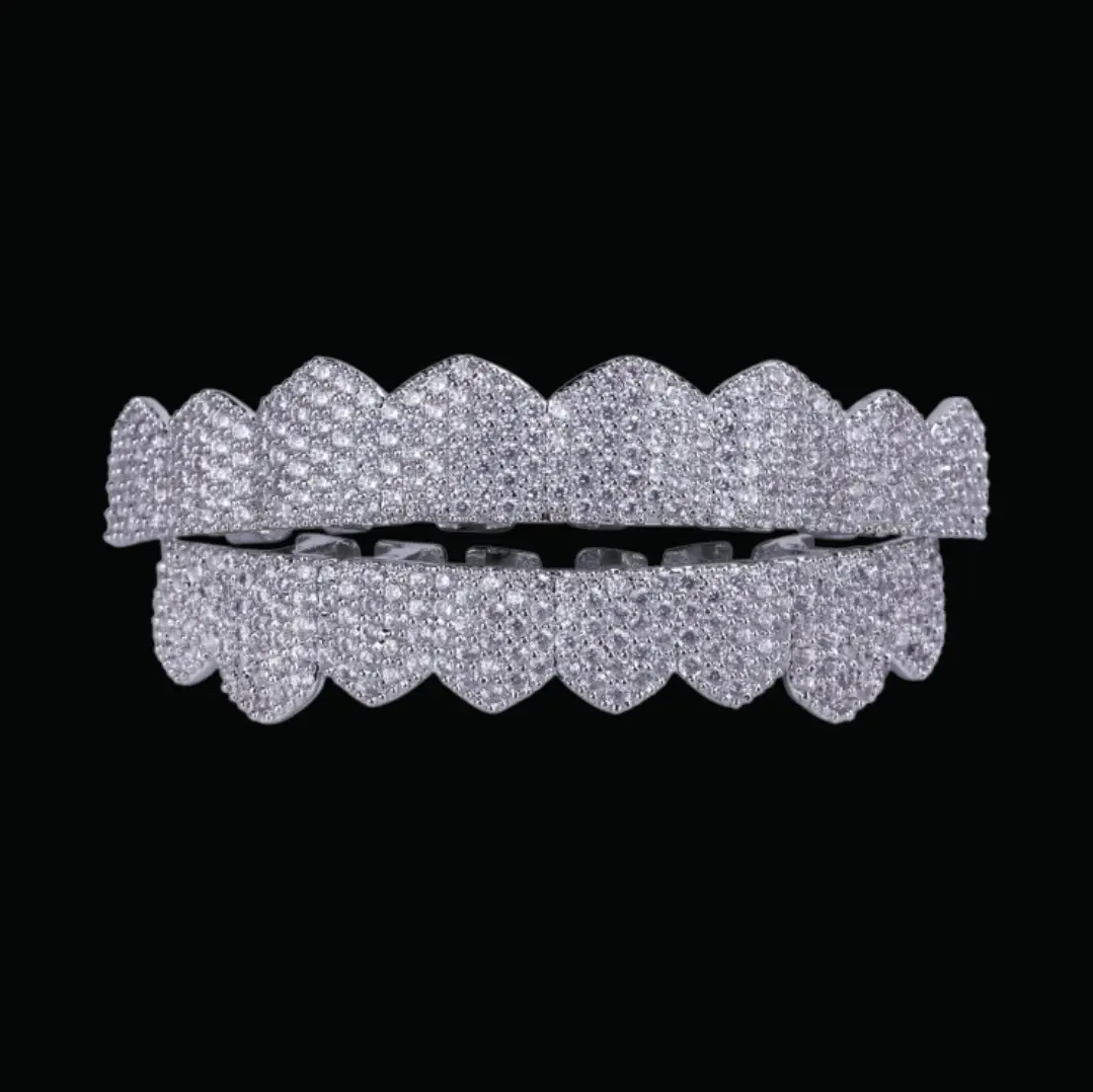 8 Teeth Fang Mouth Iced Out Grillz