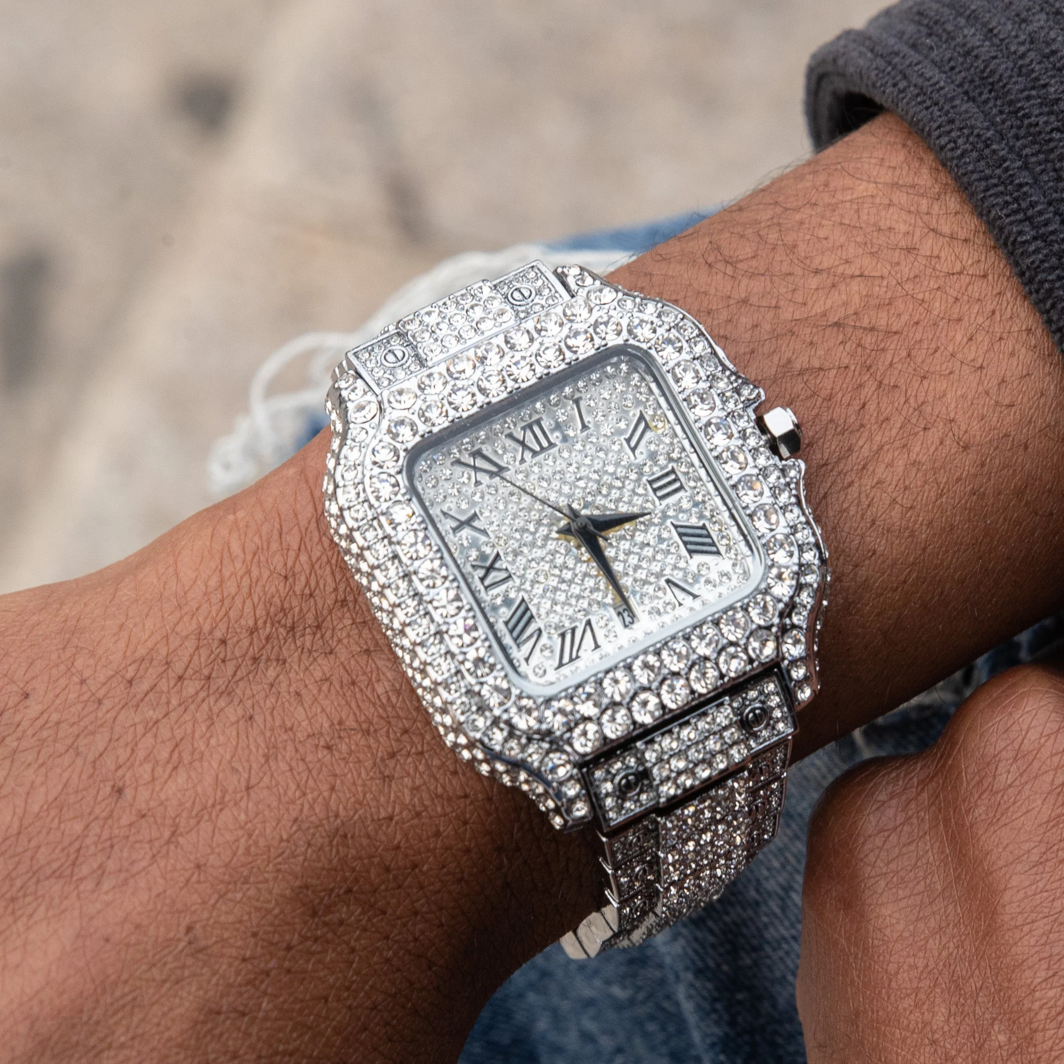 Cartice Iced Out Watch - Image 11
