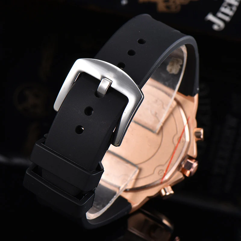 Royale Ice Bezel Chronograph Watch - Image 12