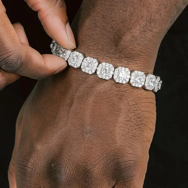 VVS 12MM clustered Bracelet - Image 6